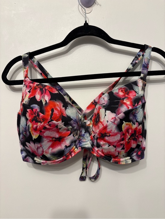 La Vie En Rose Other - La Vie en Rose Floral Underwire Bikini Top - Black Multi